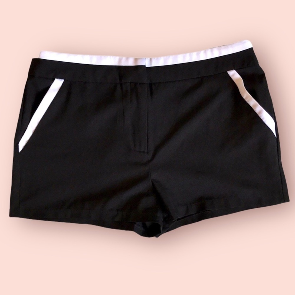 NWOT Sans Souci Black and White Shorts